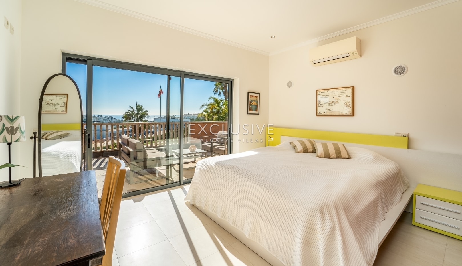 Impressive villa with sea views at Porto de Mós-Lagos-Algarve