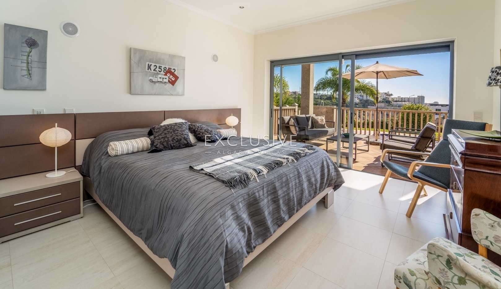 Impressive villa with sea views at Porto de Mós-Lagos-Algarve