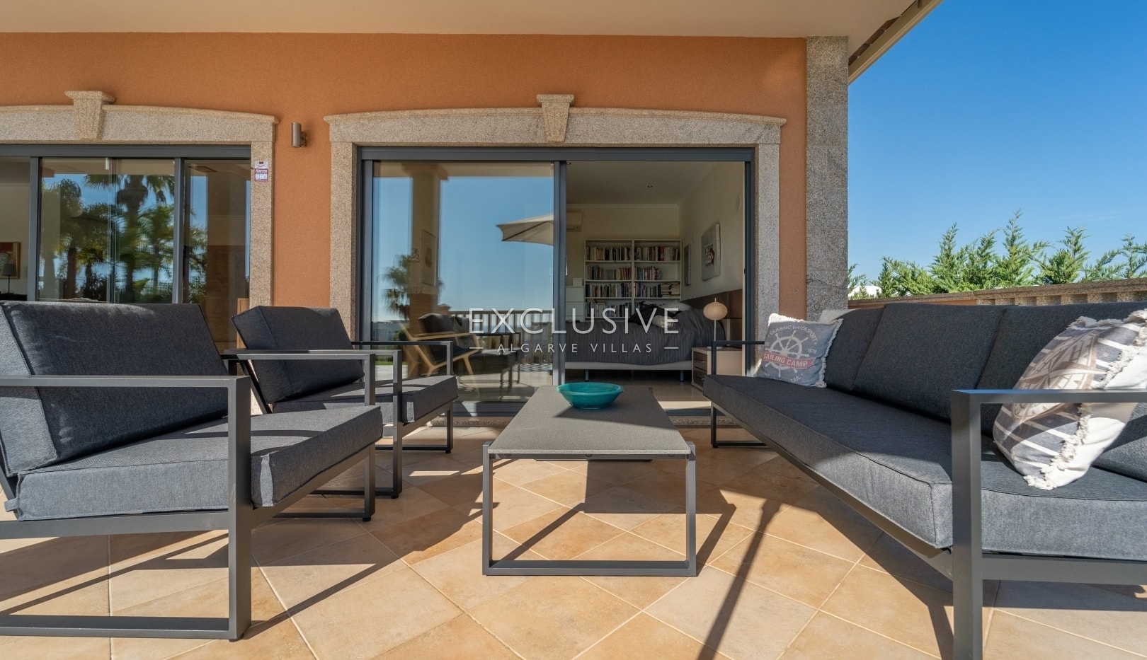 Impressive villa with sea views at Porto de Mós-Lagos-Algarve