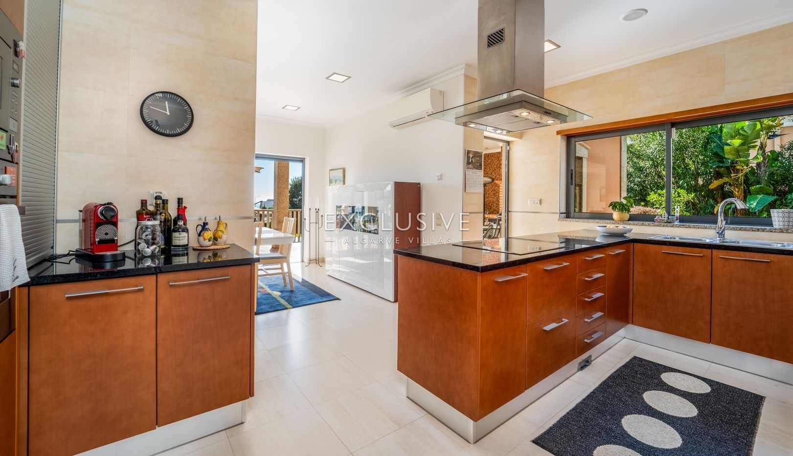 Impressive villa with sea views at Porto de Mós-Lagos-Algarve