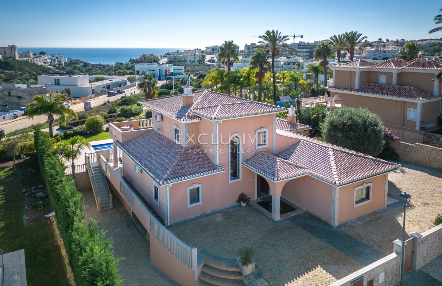 Impressive villa with sea views at Porto de Mós-Lagos-Algarve