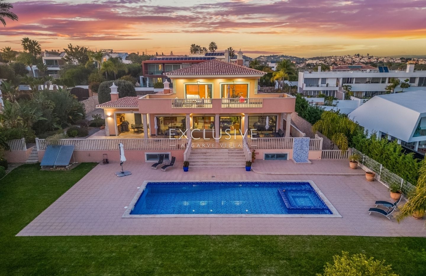 Impressive villa with sea views at Porto de Mós-Lagos-Algarve