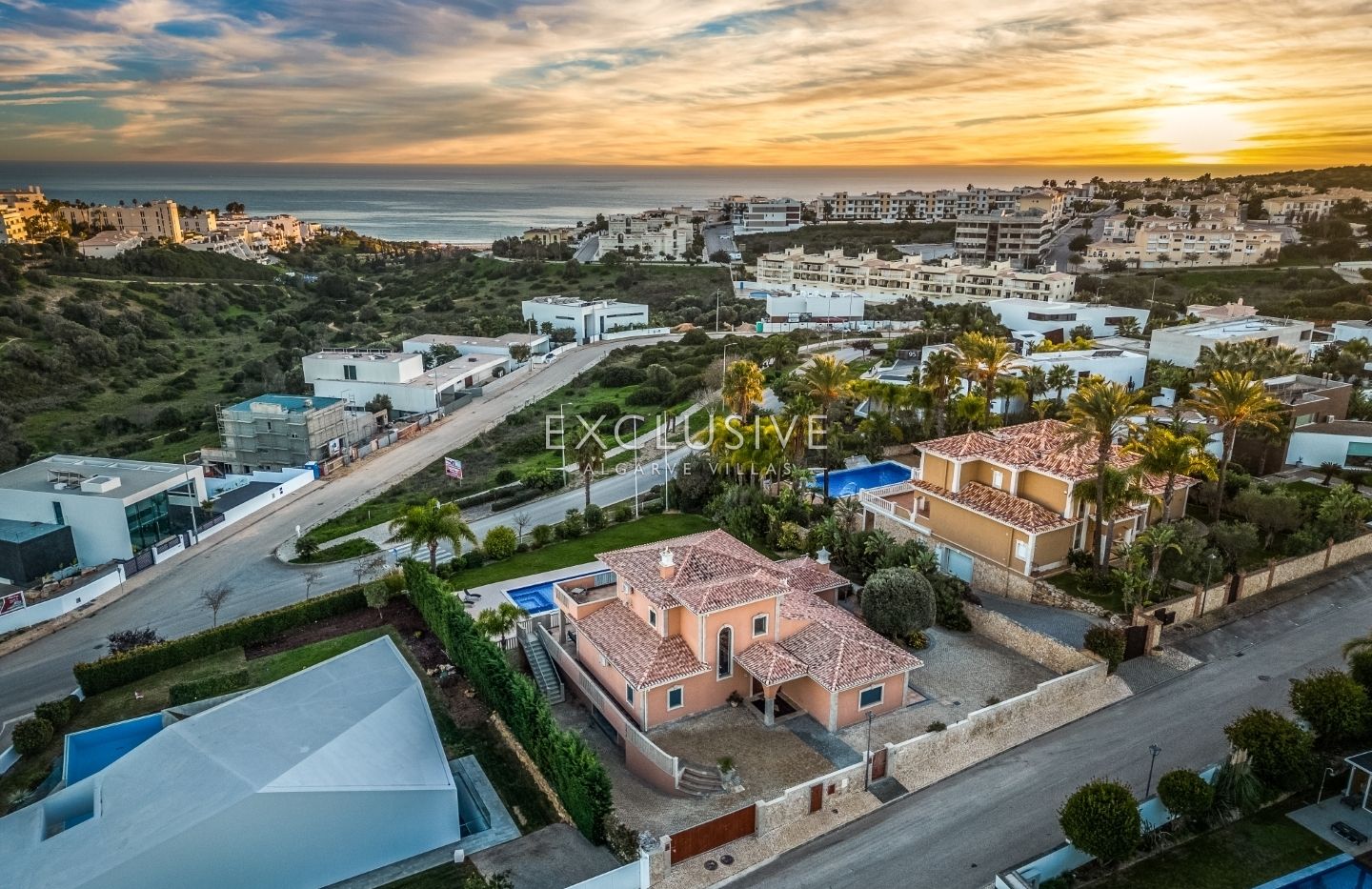 Impressive villa with sea views at Porto de Mós-Lagos-Algarve