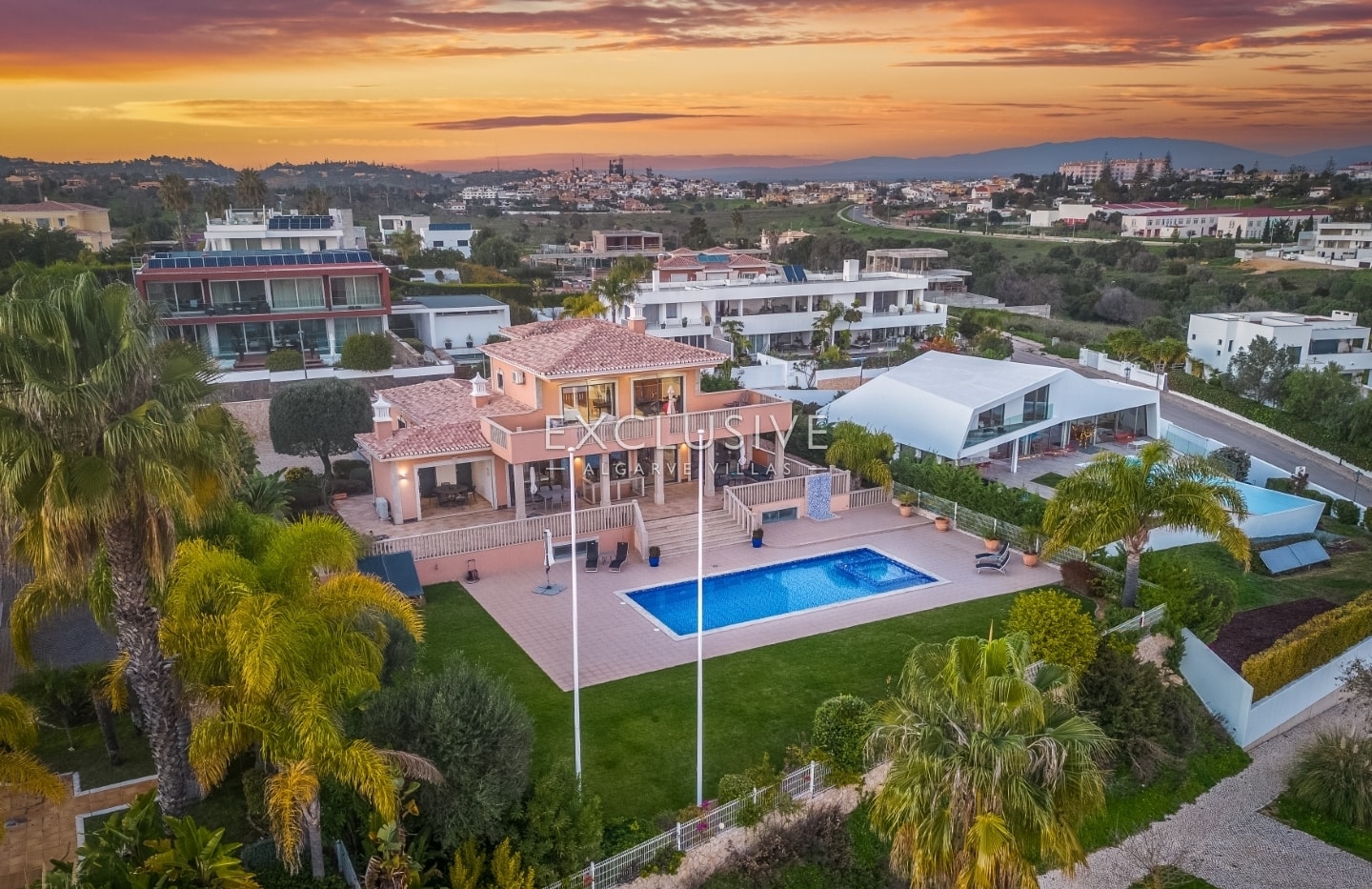 Impressive villa with sea views at Porto de Mós-Lagos-Algarve