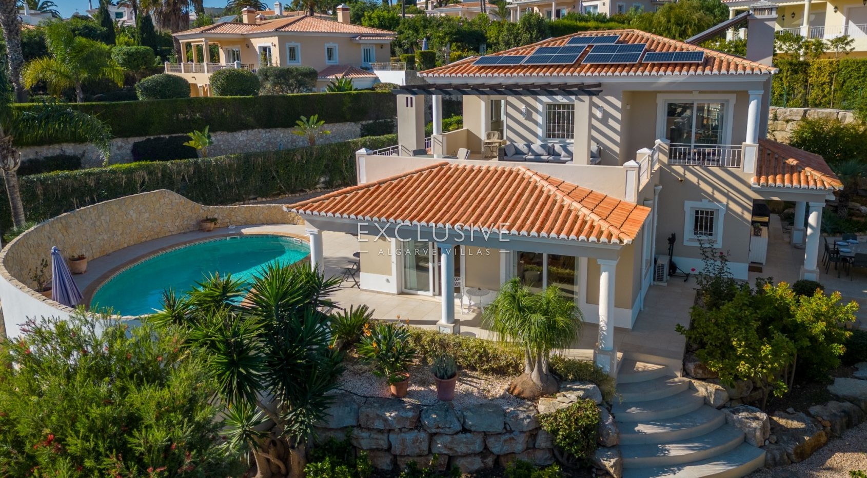 Prachtige 4 slaapkamer villa met zeezicht in Praia da Luz (Algarve)