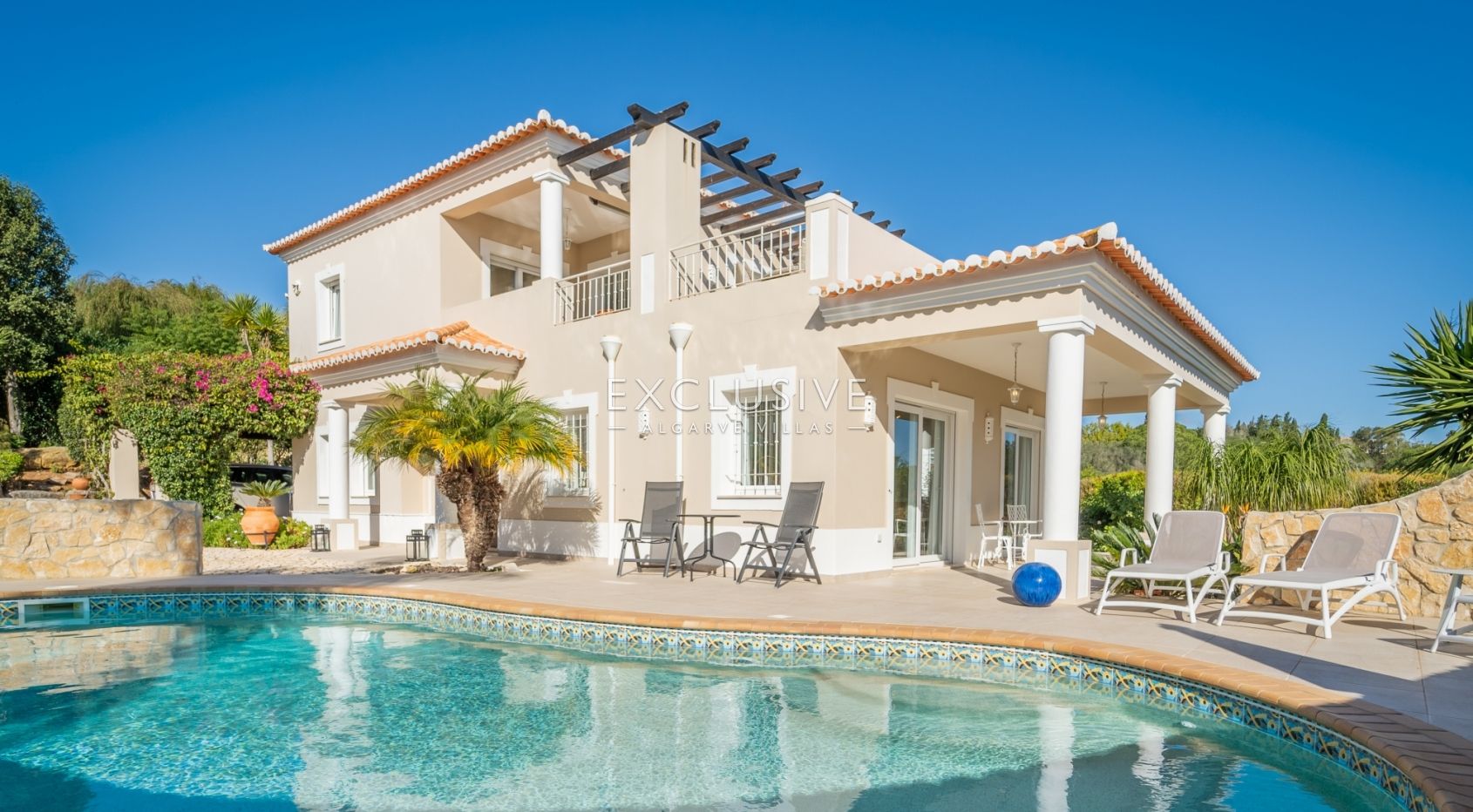 Prachtige 4 slaapkamer villa met zeezicht in Praia da Luz (Algarve)