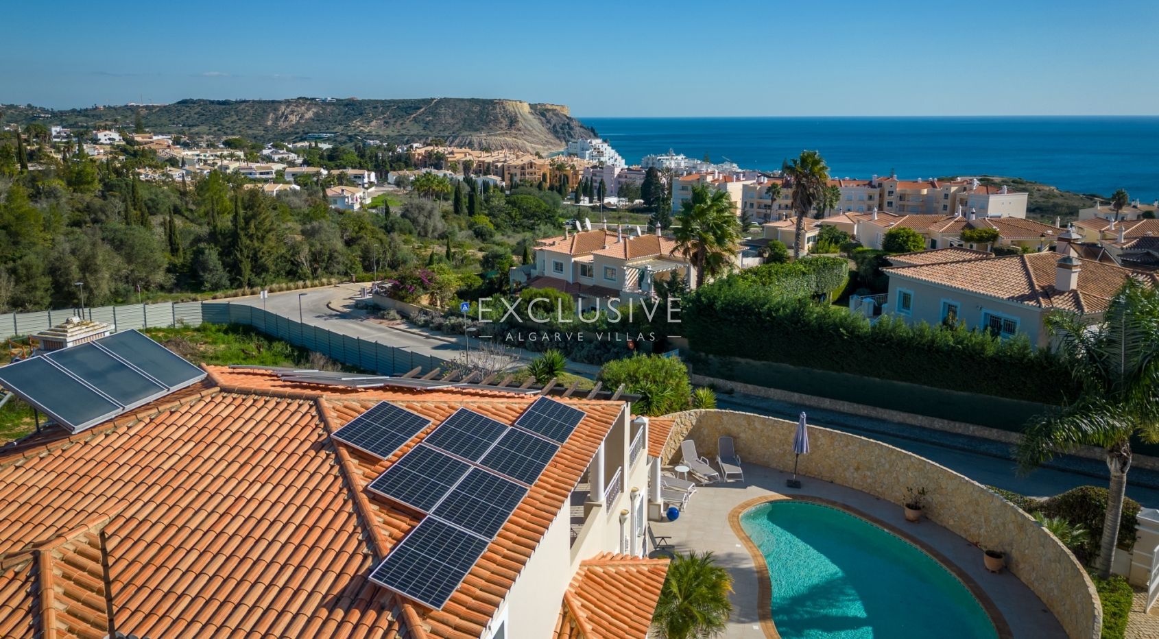 Prachtige 4 slaapkamer villa met zeezicht in Praia da Luz (Algarve)
