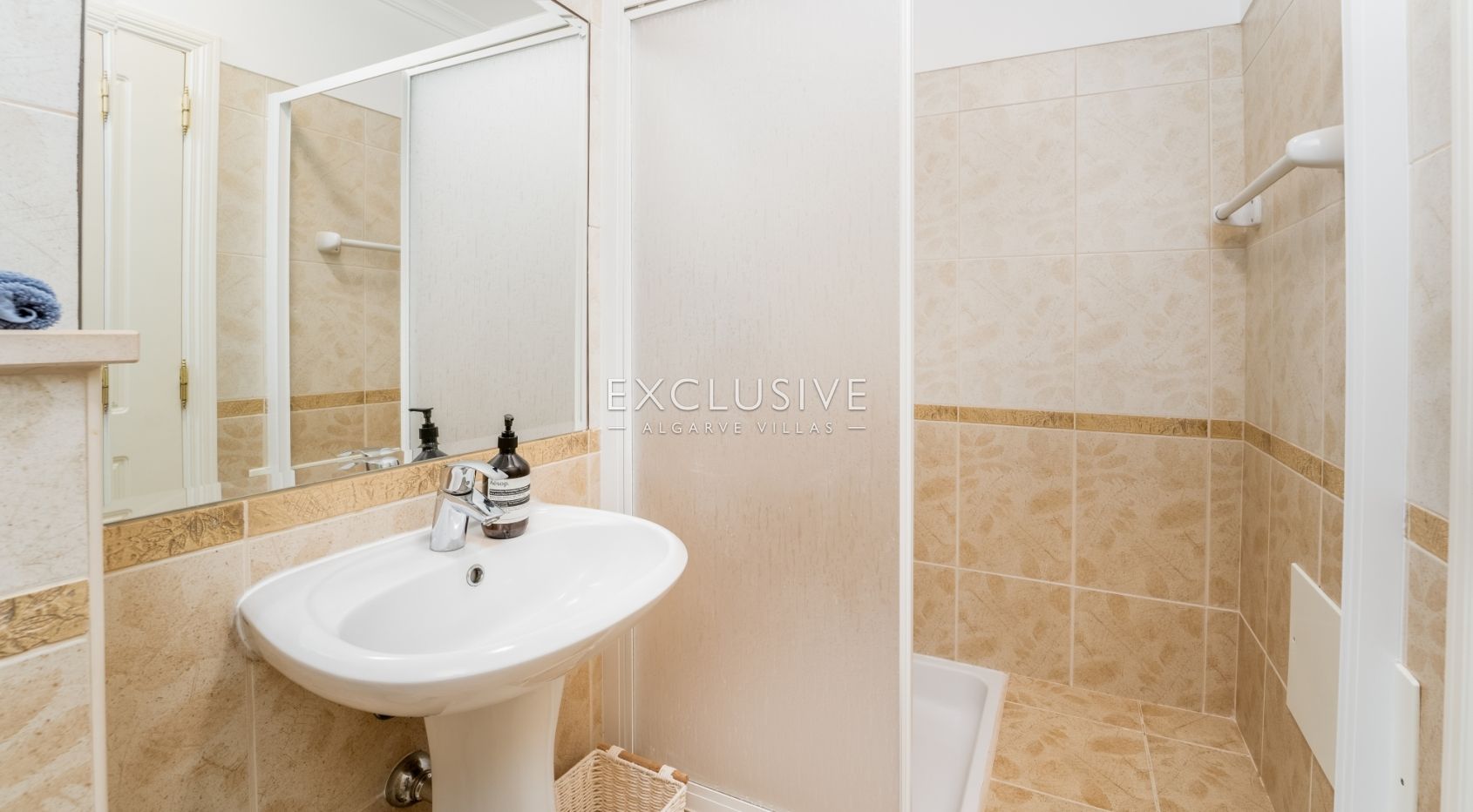Prachtige 4 slaapkamer villa met zeezicht in Praia da Luz (Algarve)