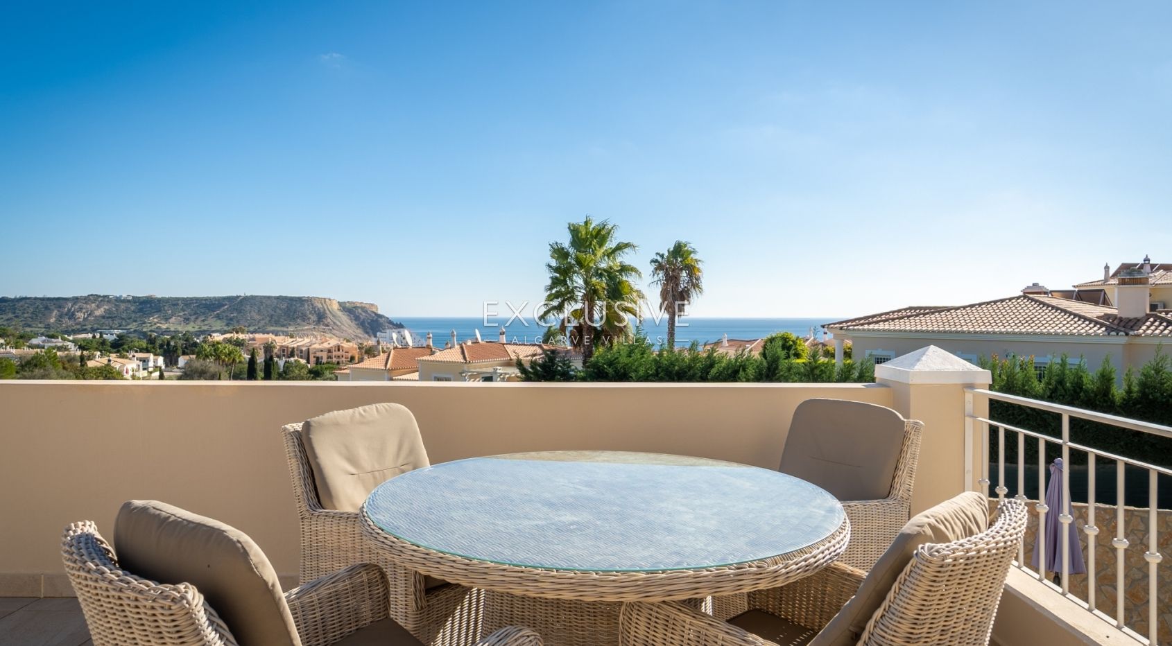 Prachtige 4 slaapkamer villa met zeezicht in Praia da Luz (Algarve)