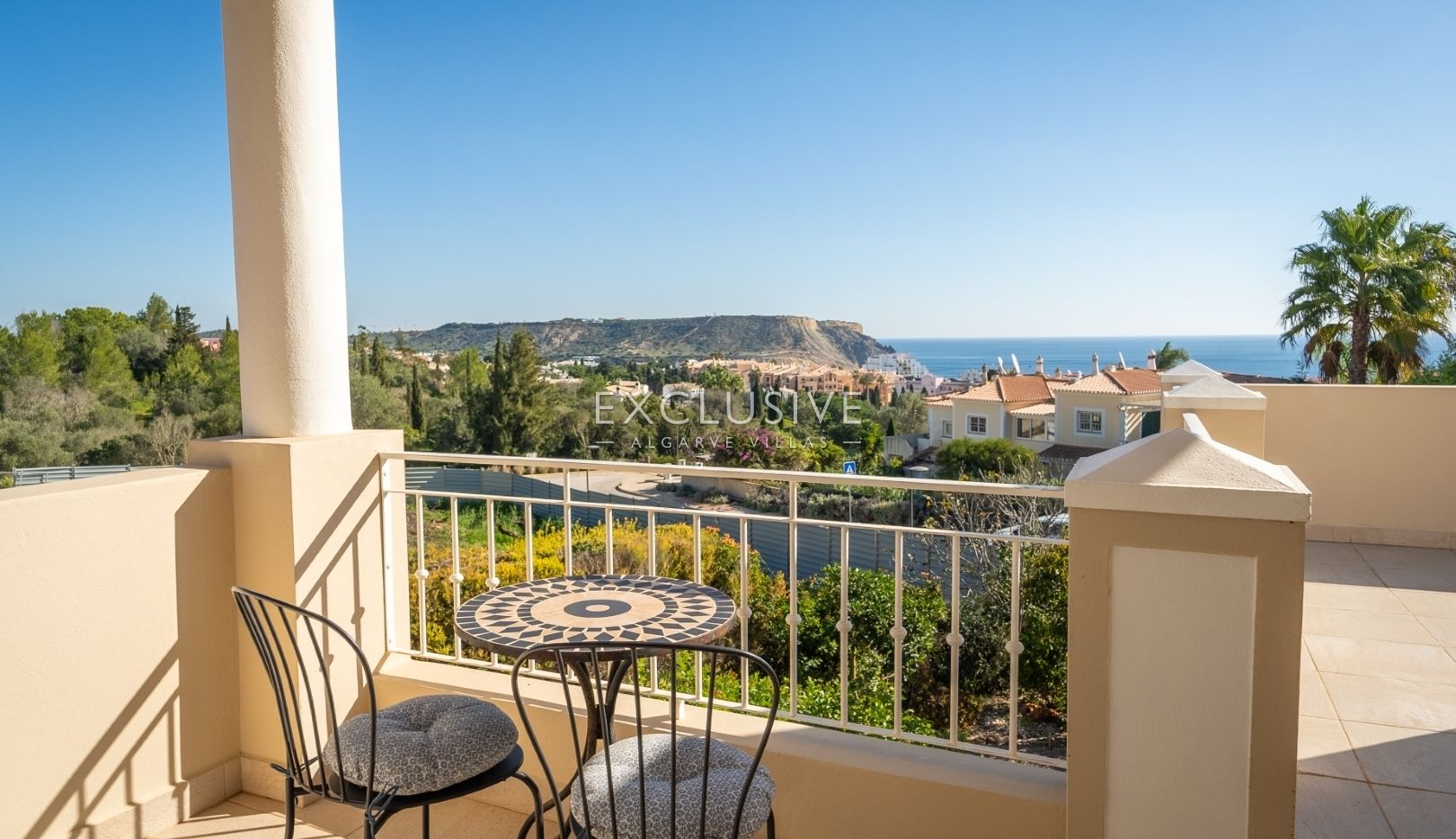 Prachtige 4 slaapkamer villa met zeezicht in Praia da Luz (Algarve)