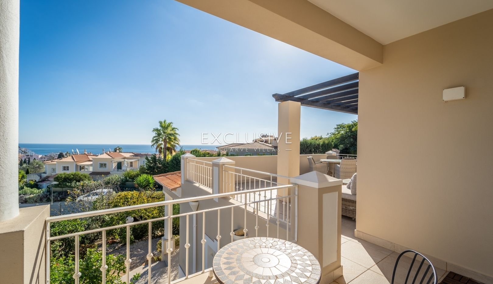 Prachtige 4 slaapkamer villa met zeezicht in Praia da Luz (Algarve)