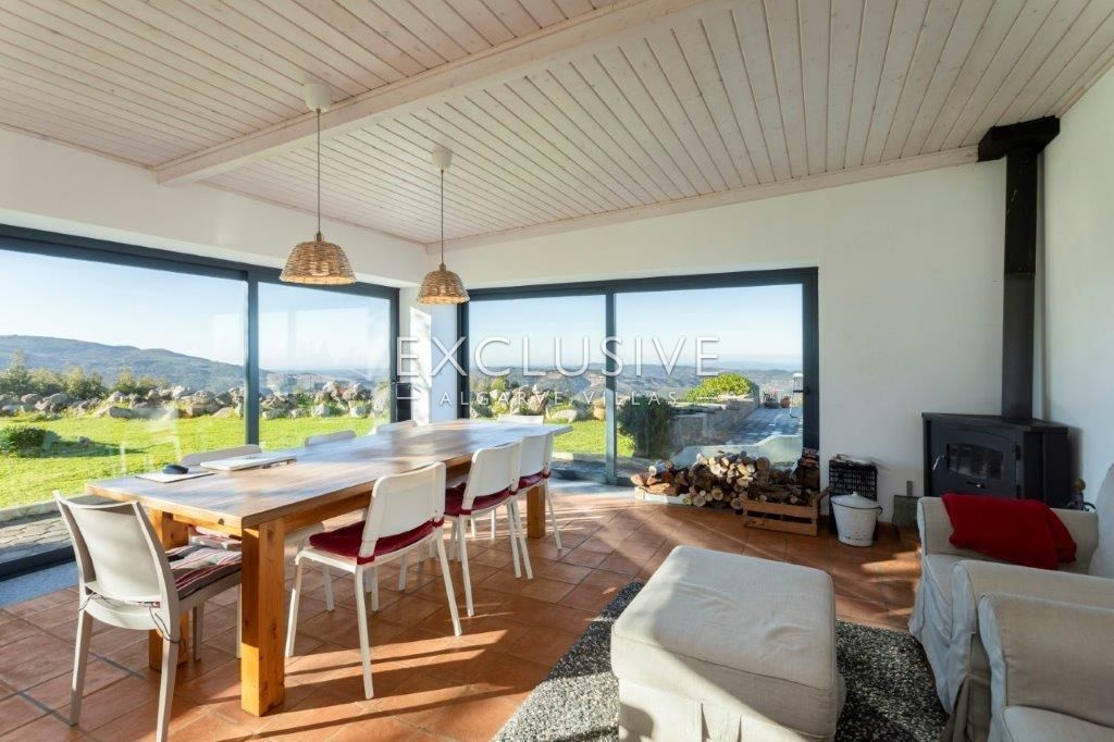 Plattelandshuis met annex en modern comfort en oceaanzicht in Monchique