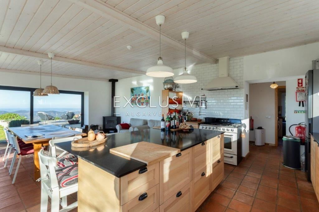 Plattelandshuis met annex en modern comfort en oceaanzicht in Monchique
