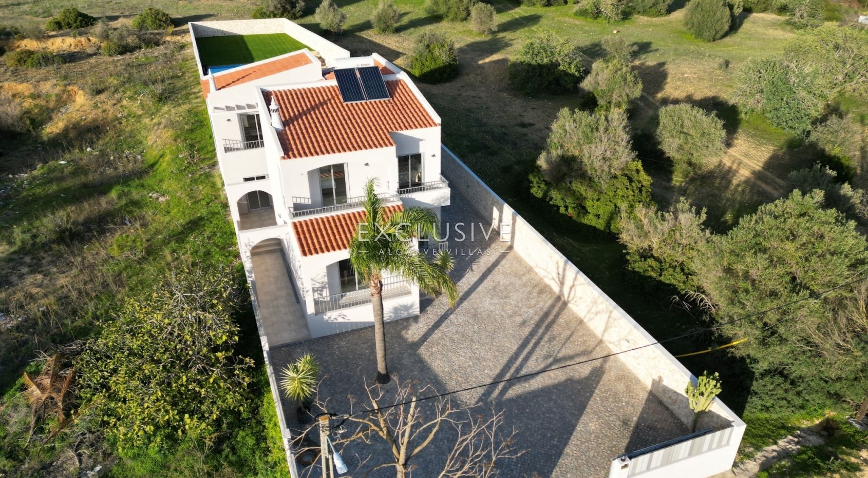 Moradia V5 recentemente remodelada Fonte Santa, Triângulo Dourado, Algarve