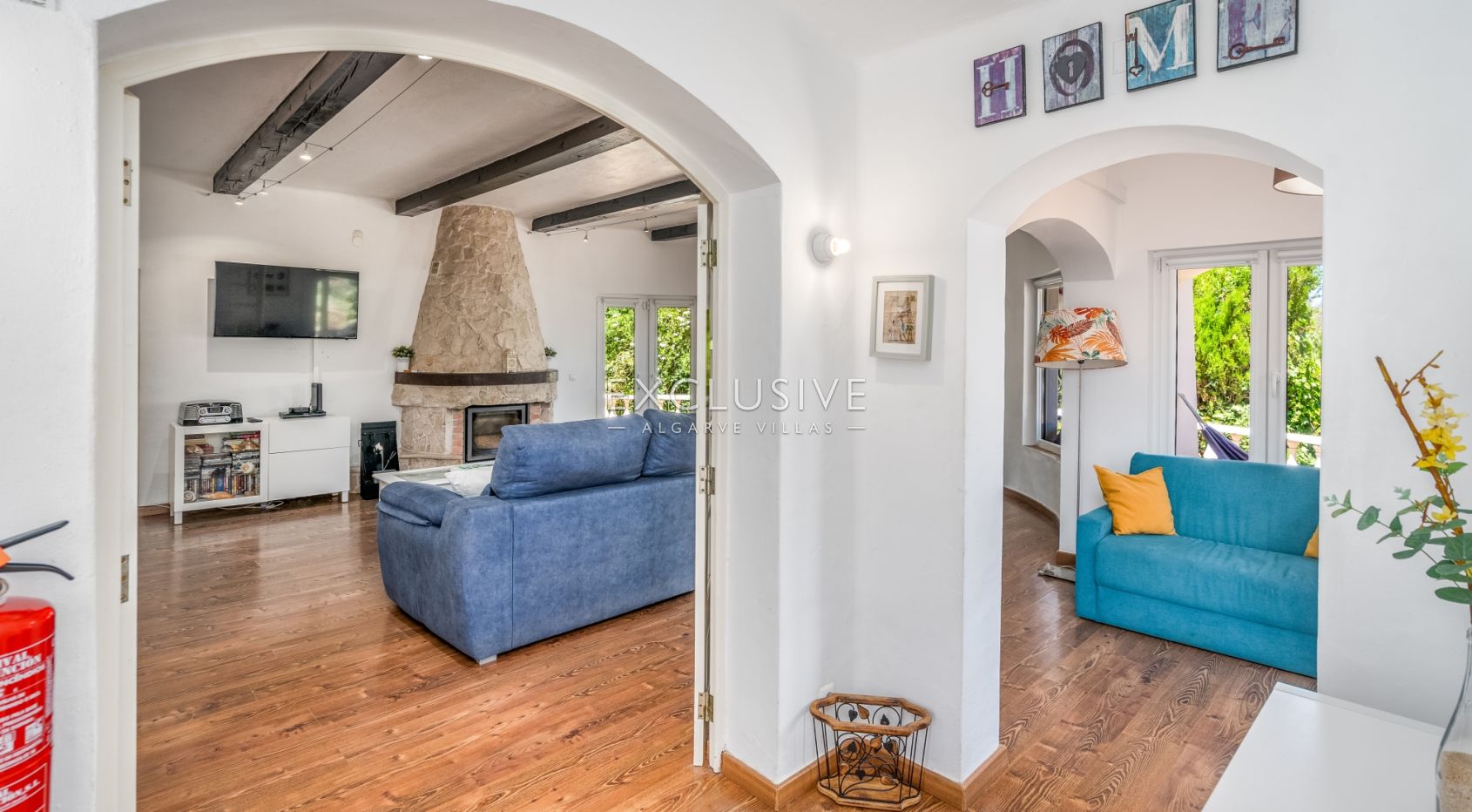Single story 3 bedroom villa with swimming pool, garage in Portimão, Algarve