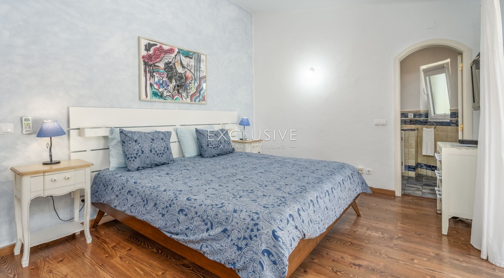 Single story 3 bedroom villa with swimming pool, garage in Portimão, Algarve
