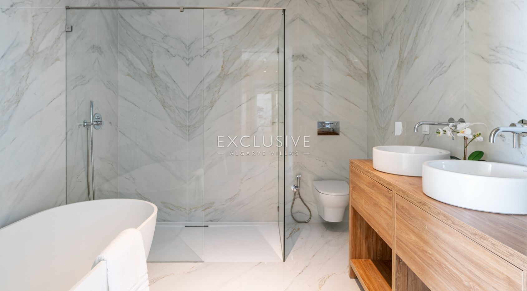 Luxe 4 bed penthouse met zeezicht in Carvoeiro