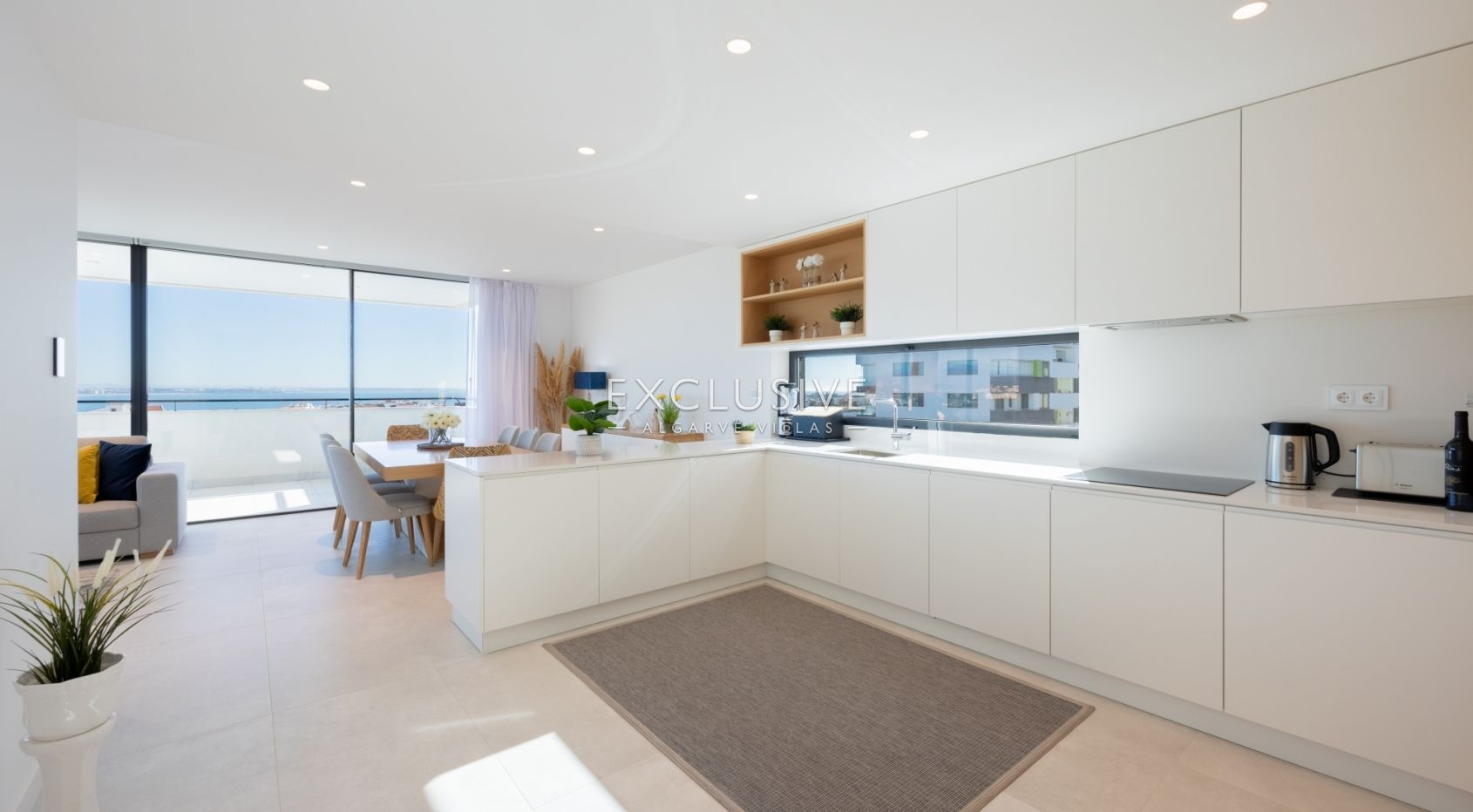 Modern 3 bedroom apartment with sea views in Lagos, Algarve
