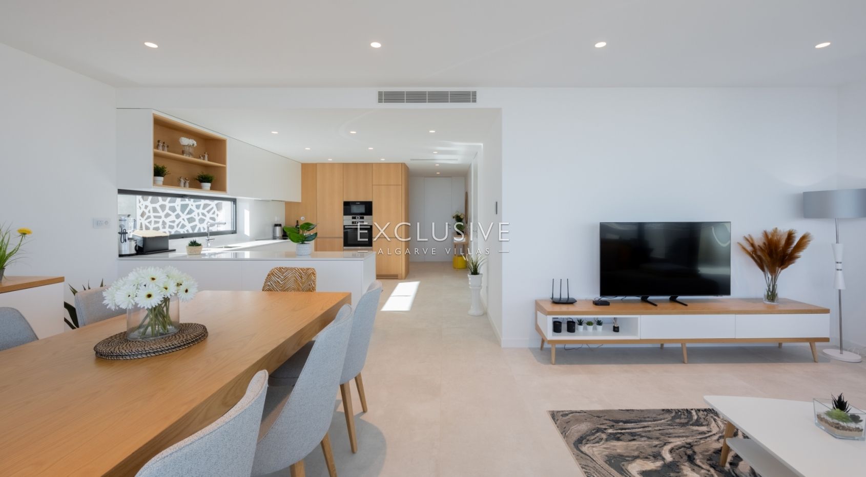 Modern 3 bedroom apartment with sea views in Lagos, Algarve