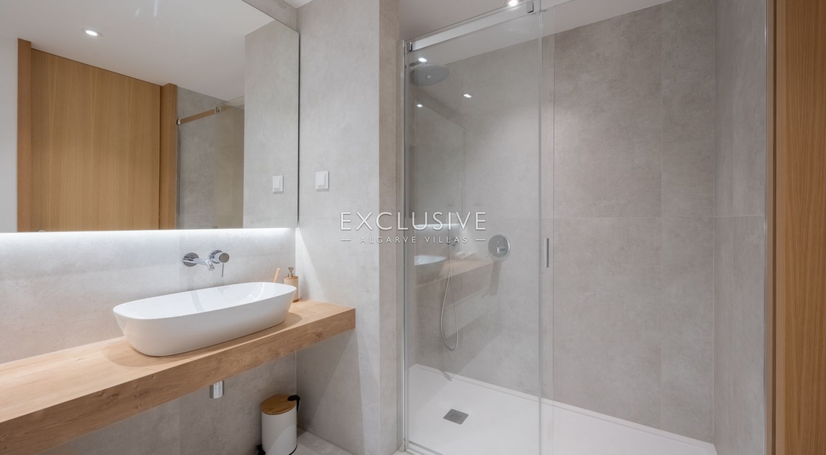 Modern 3 bedroom apartment with sea views in Lagos, Algarve