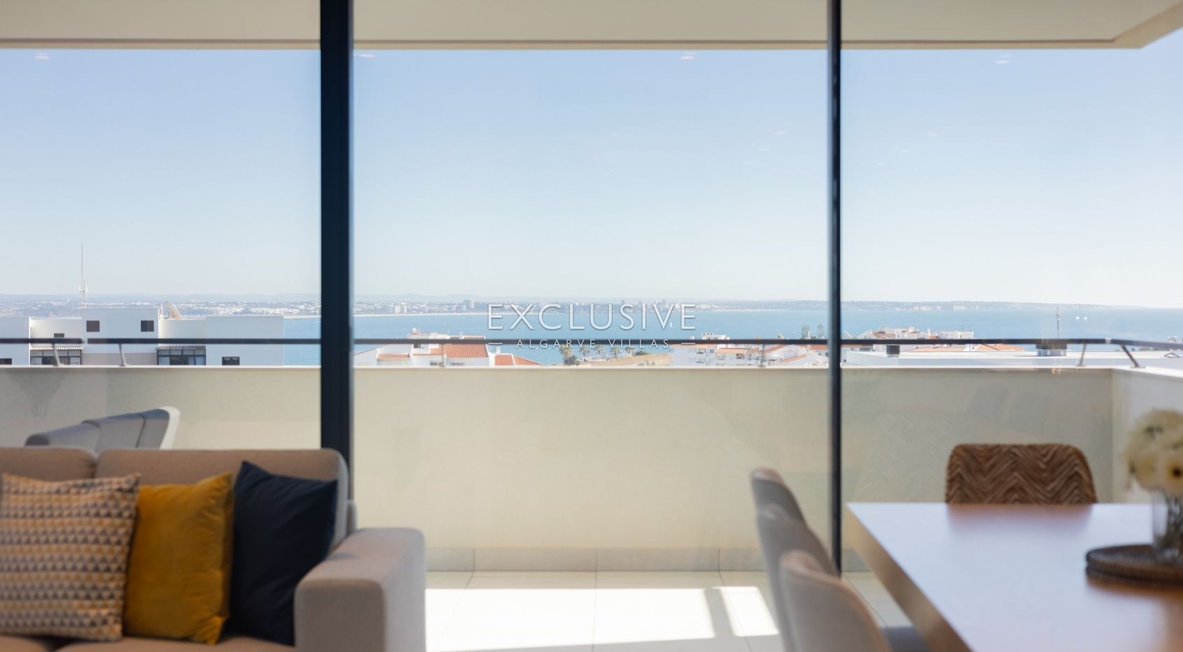 Modern 3 bedroom apartment with sea views in Lagos, Algarve