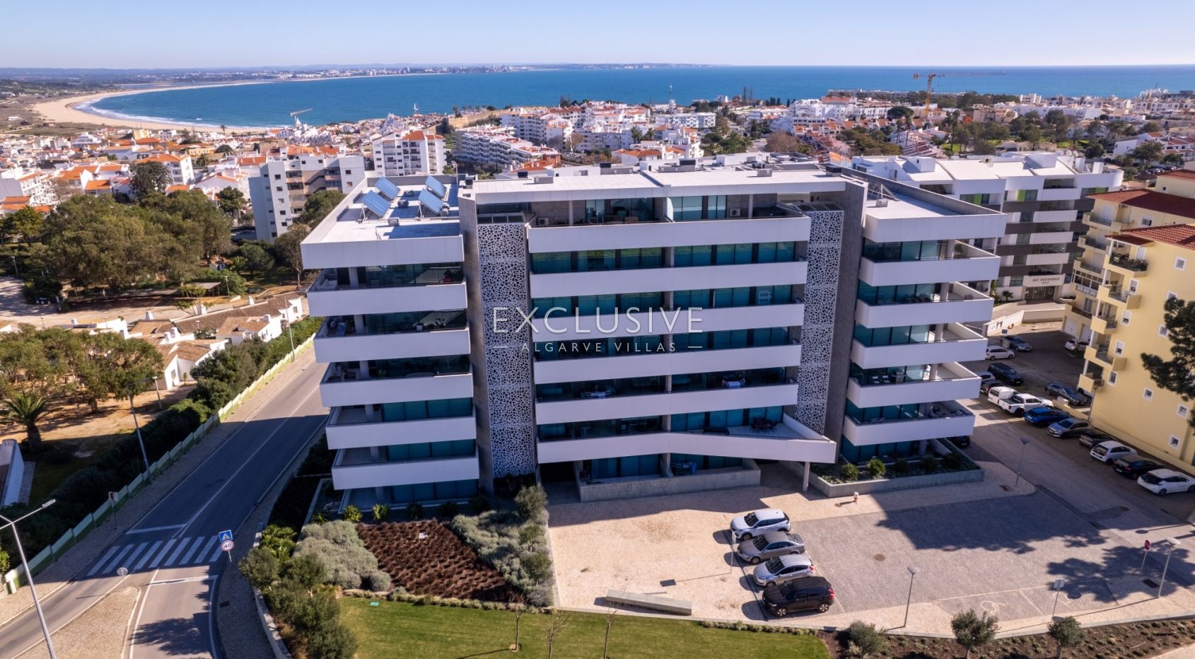 Modern 3 bedroom apartment with sea views in Lagos, Algarve
