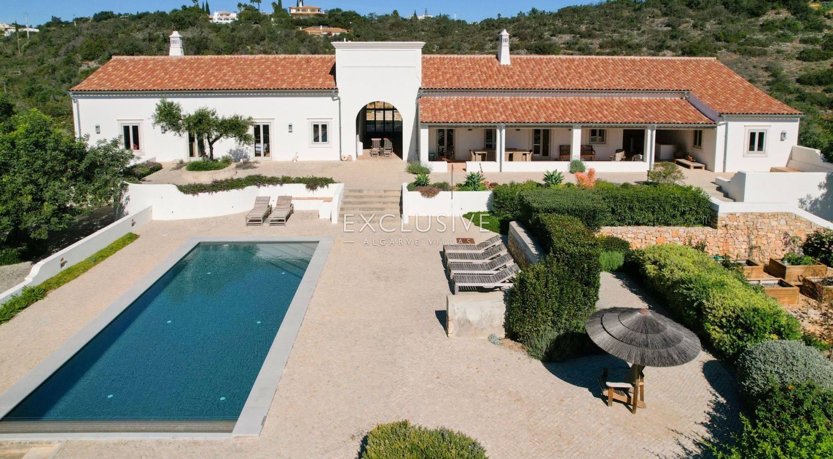Moradia de campo com design e vista mar em Boliqueime, Algarve