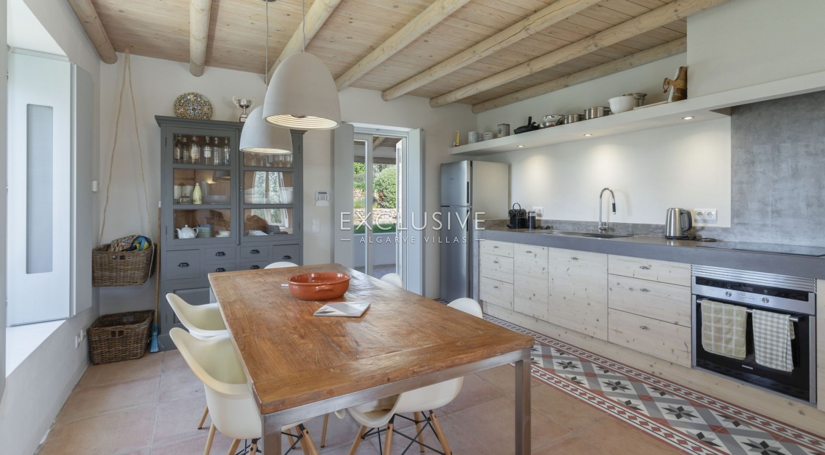 Moradia de campo com design e vista mar em Boliqueime, Algarve
