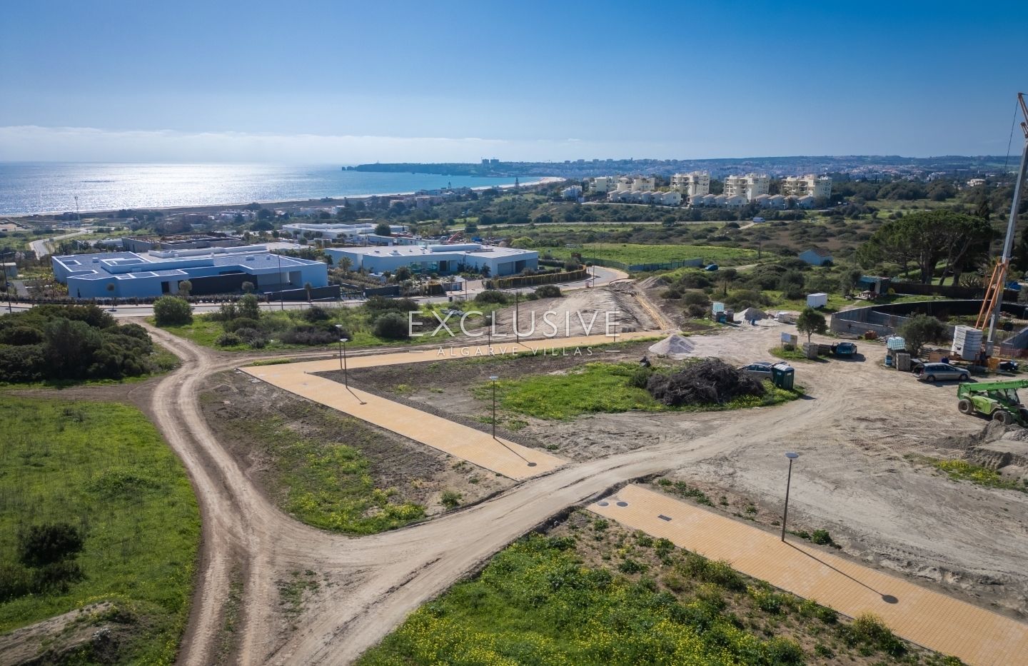 Große private Baugrundstücke mit atemberaubendem Meerblick in Lagos, Algarve
