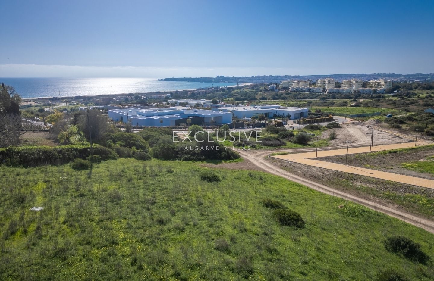 Große private Baugrundstücke mit atemberaubendem Meerblick in Lagos, Algarve