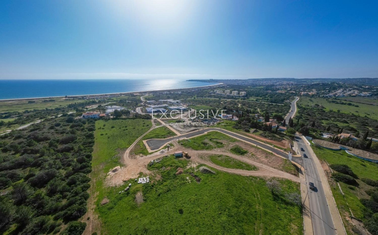 Große private Baugrundstücke mit atemberaubendem Meerblick in Lagos, Algarve