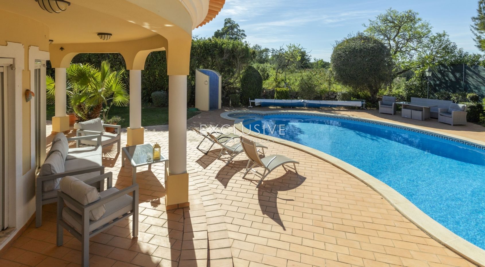 Carvoeiro Moradia V3 grande garagem e piscina perto de campo de golfe e praias, Algarve