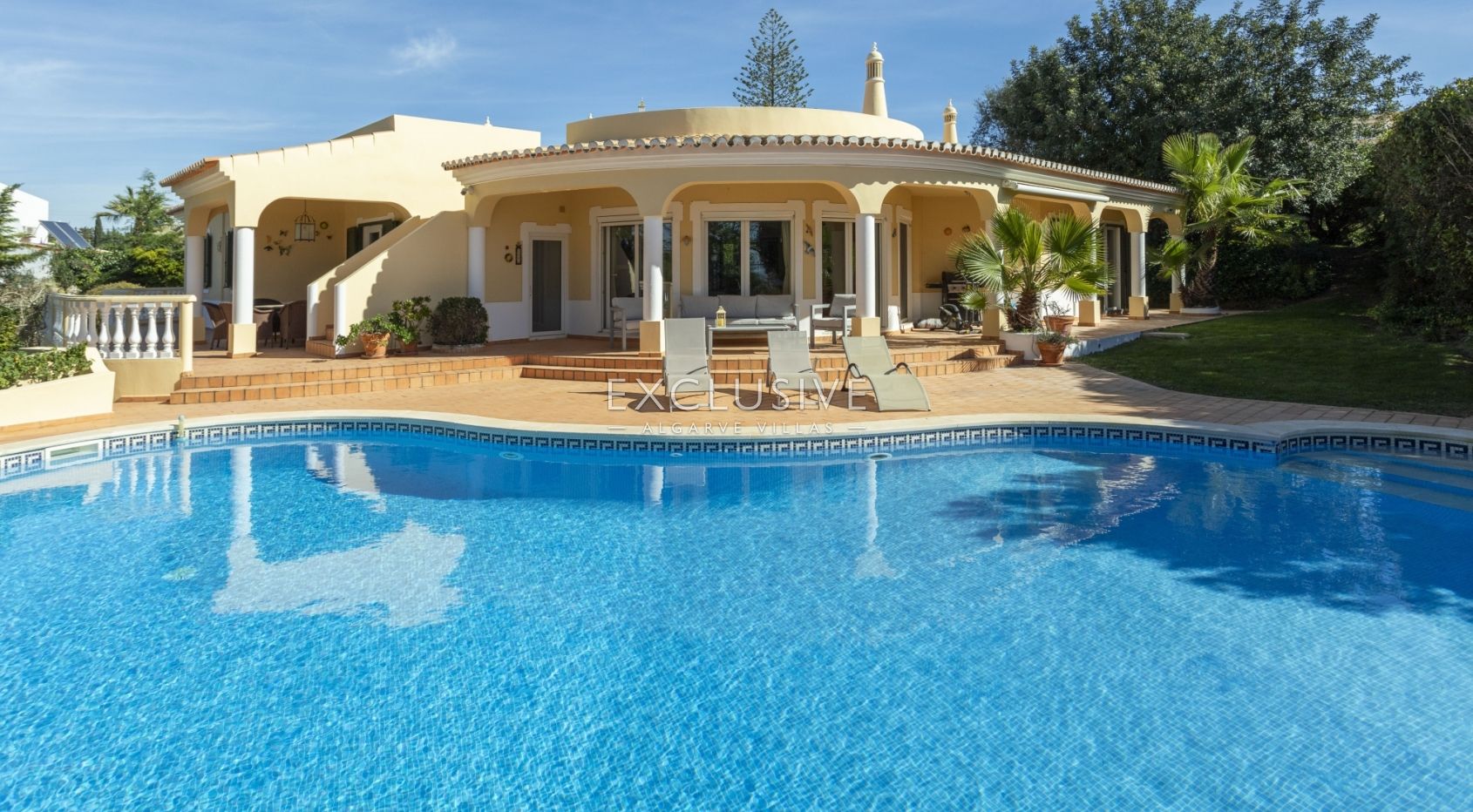 Carvoeiro Moradia V3 grande garagem e piscina perto de campo de golfe e praias, Algarve