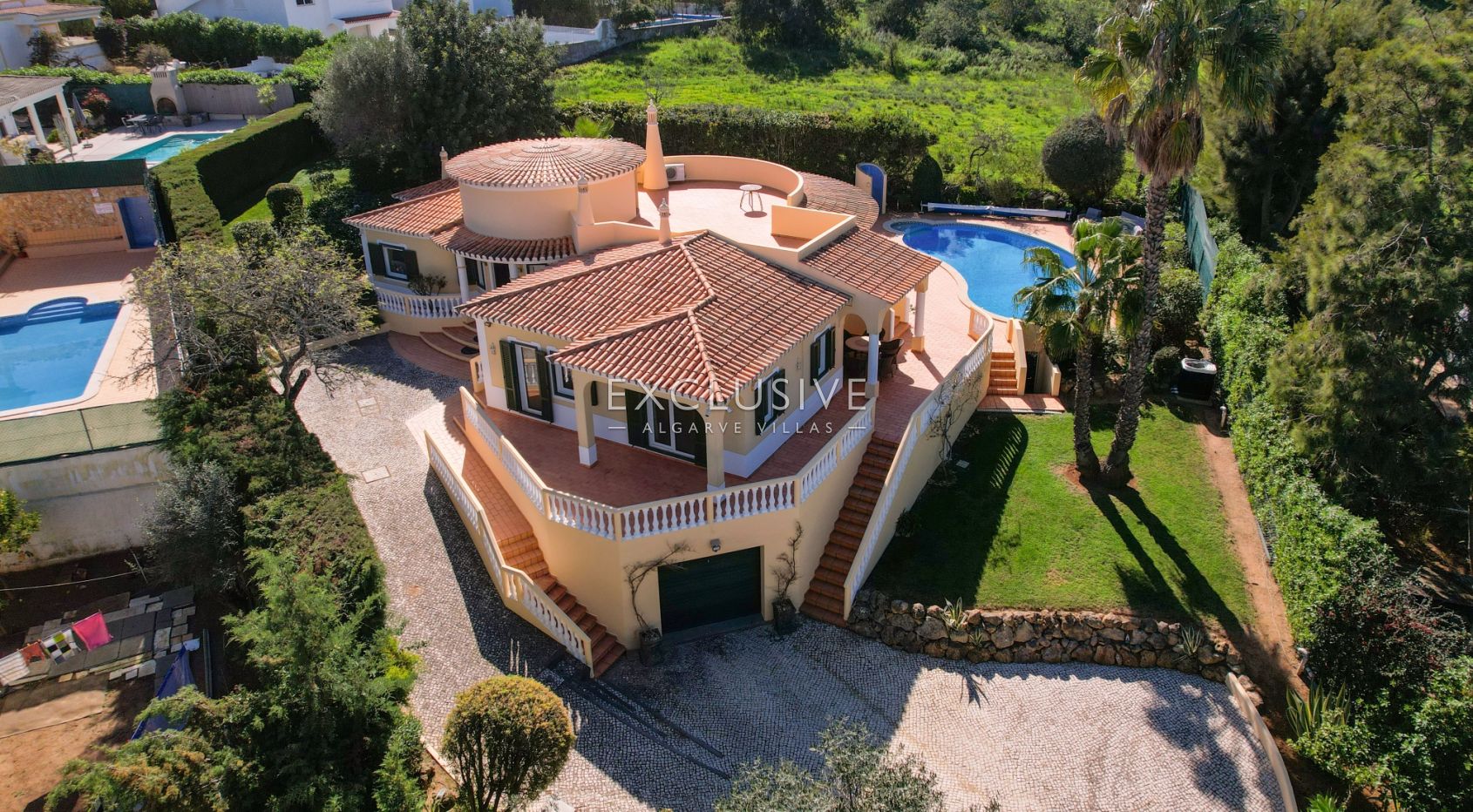 Carvoeiro Moradia V3 grande garagem e piscina perto de campo de golfe e praias, Algarve