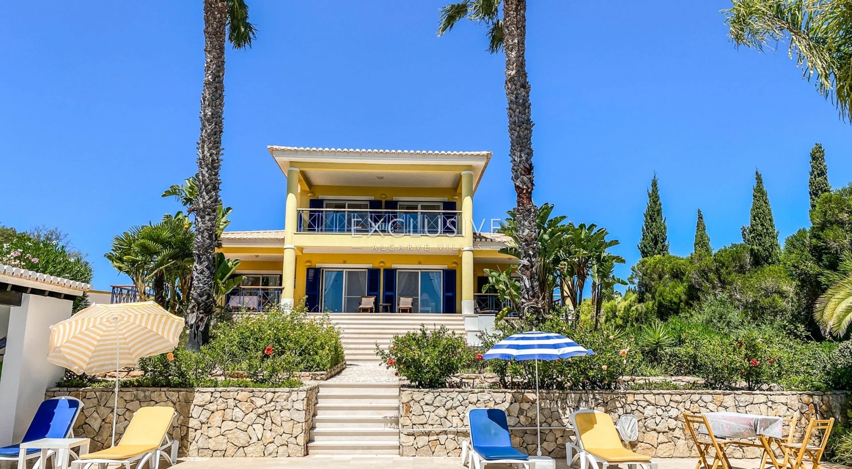 Villa mit vier Schlafzimmern und Meerblick in Praia da Luz, Lagos, Algarve