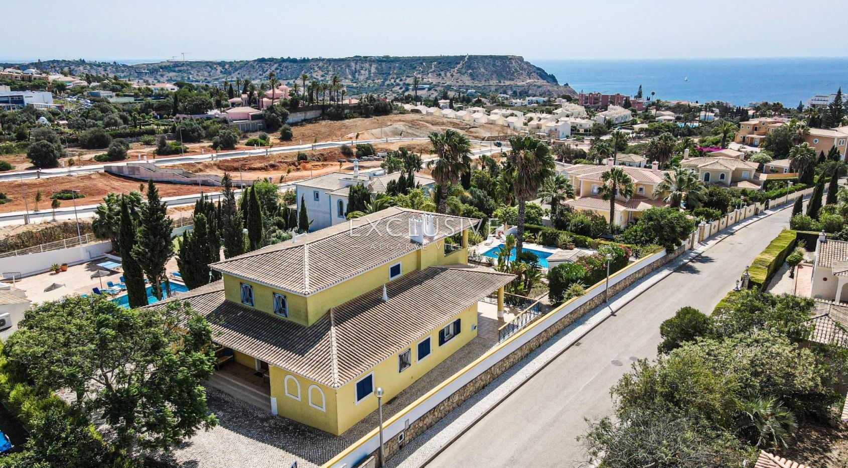 Villa mit vier Schlafzimmern und Meerblick in Praia da Luz, Lagos, Algarve