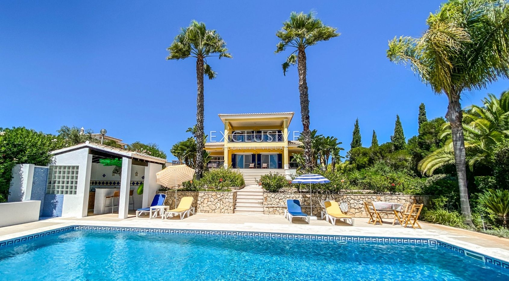 Villa mit vier Schlafzimmern und Meerblick in Praia da Luz, Lagos, Algarve