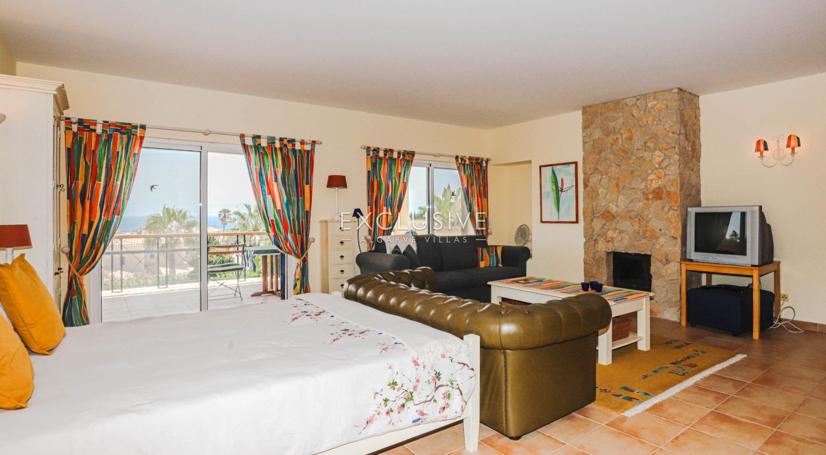 Villa mit vier Schlafzimmern und Meerblick in Praia da Luz, Lagos, Algarve