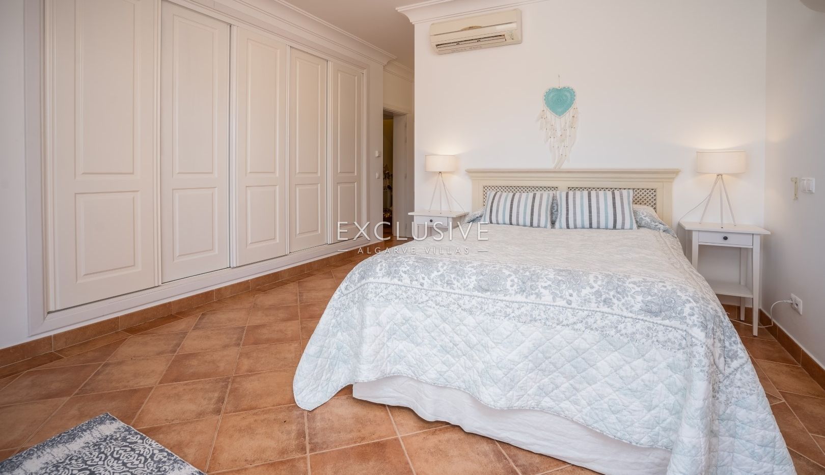 Luxurious Villa with Breathtaking Sea Views in Praia da Luz, Algarve