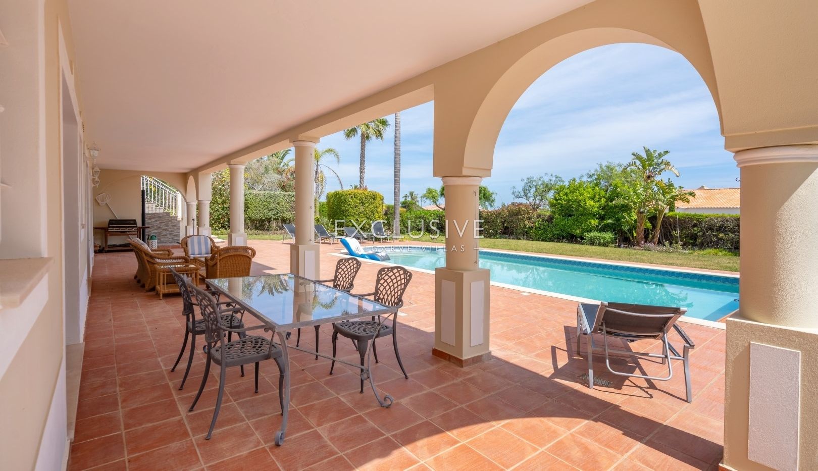 Luxurious Villa with Breathtaking Sea Views in Praia da Luz, Algarve
