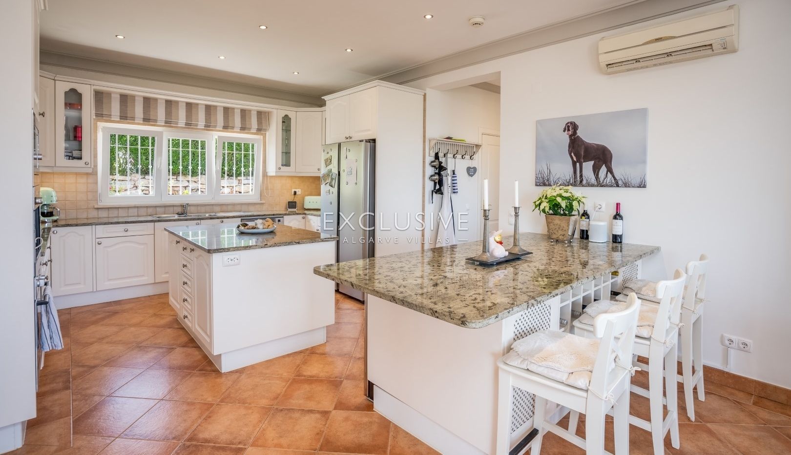Luxurious Villa with Breathtaking Sea Views in Praia da Luz, Algarve