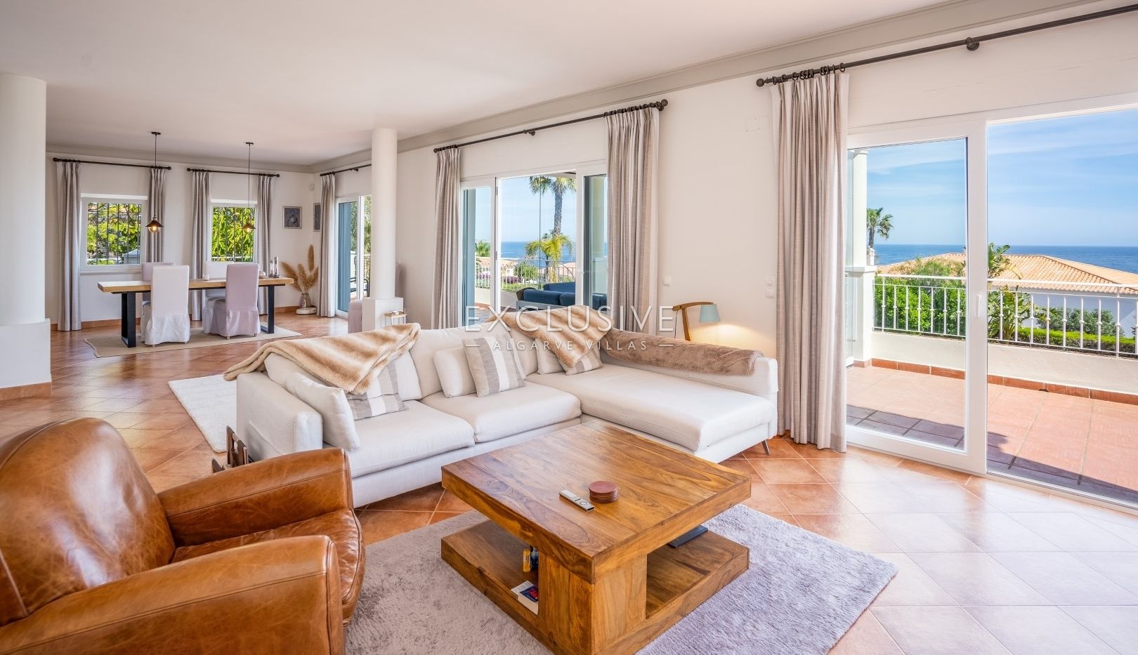Luxurious Villa with Breathtaking Sea Views in Praia da Luz, Algarve
