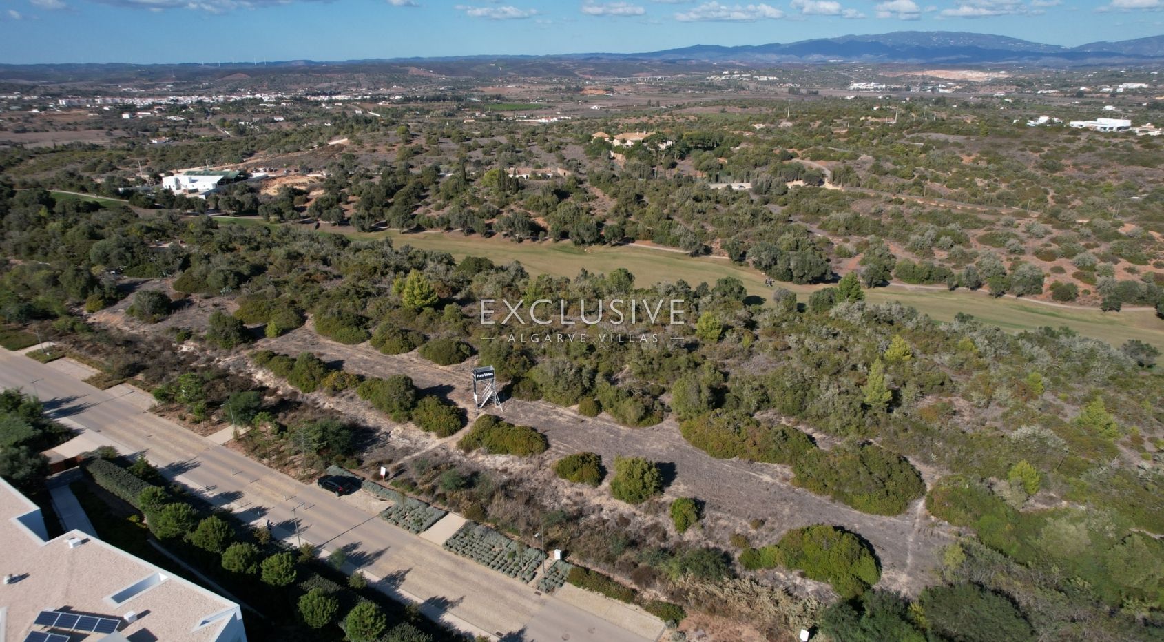 Palmares golfcourse resort plot with approved building project by Mario Martins architect