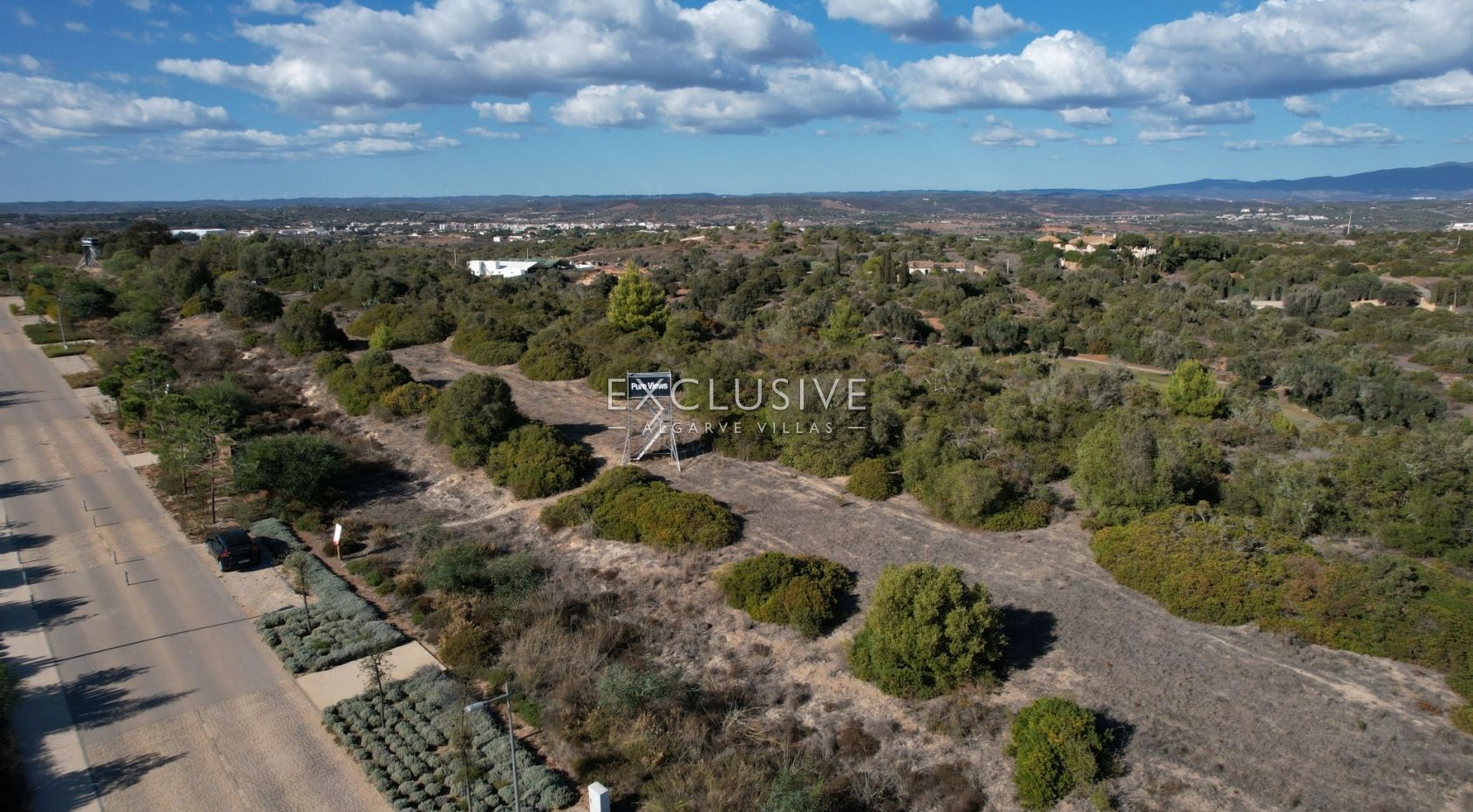Palmares golfcourse resort plot with approved building project by Mario Martins architect