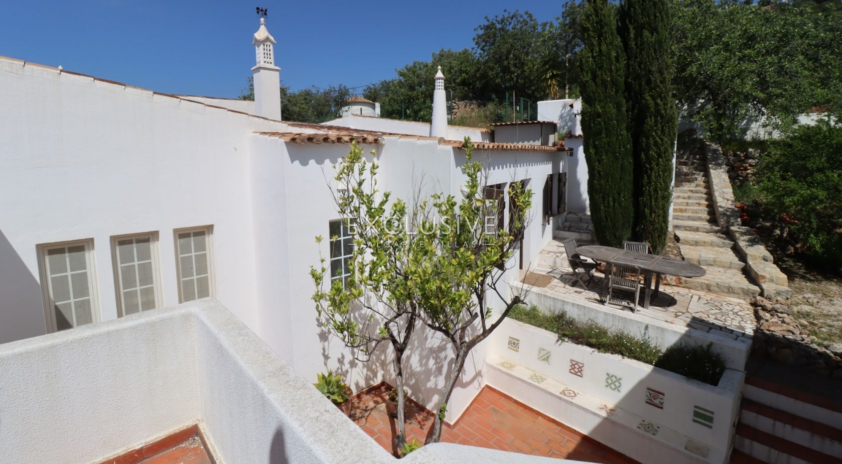Moradia de charme com 4 + 1 quartos e vista para o mar, Sta Barbara Nexe