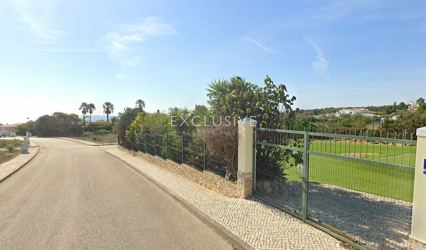 Building plot with sea views in Luz, Lagos, Algarve