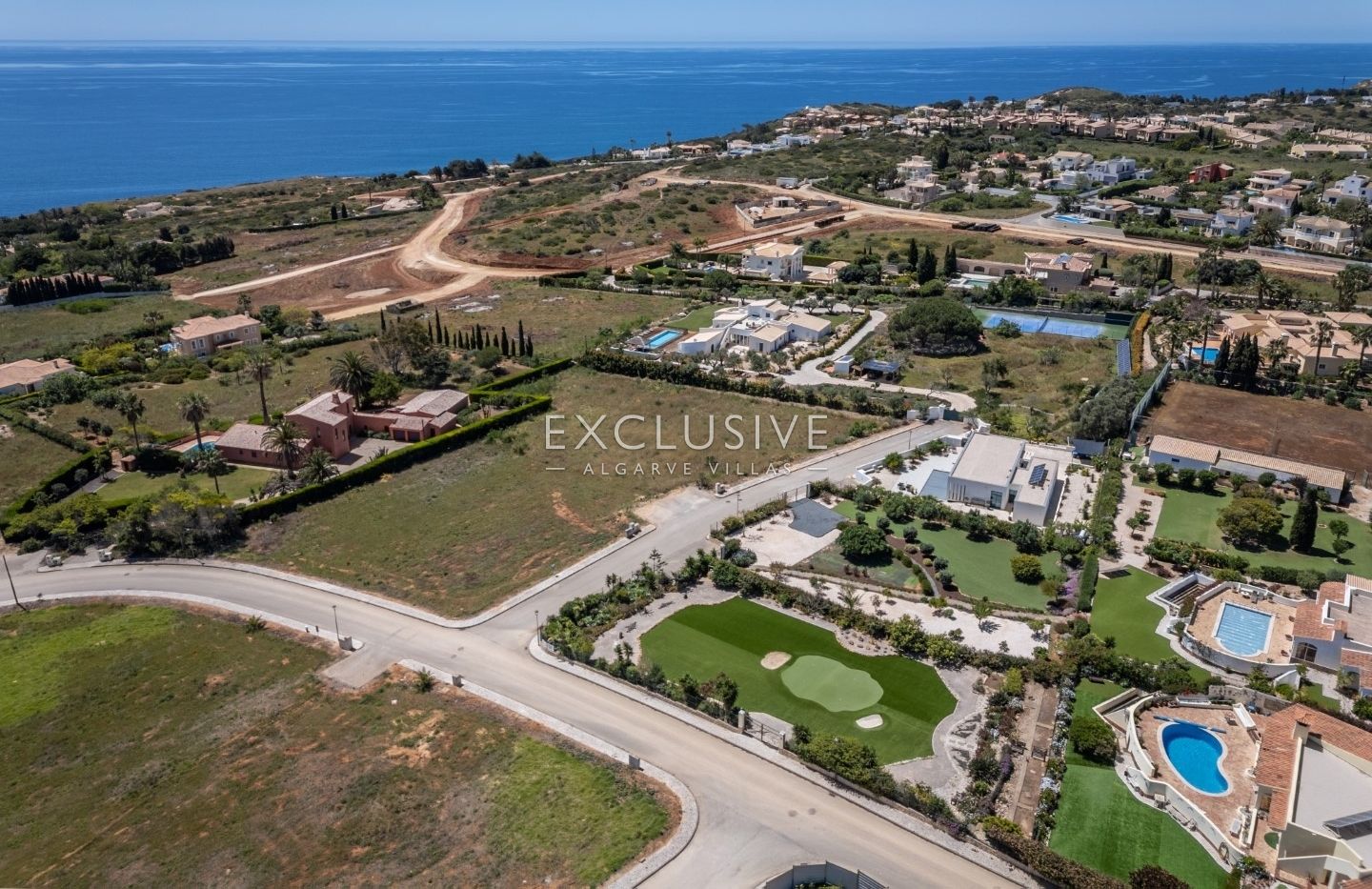 Building plot with sea views in Luz, Lagos, Algarve