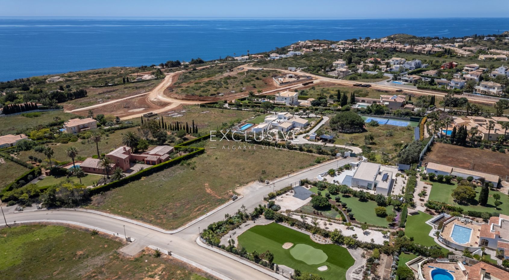 Building plot with sea views in Luz, Lagos, Algarve