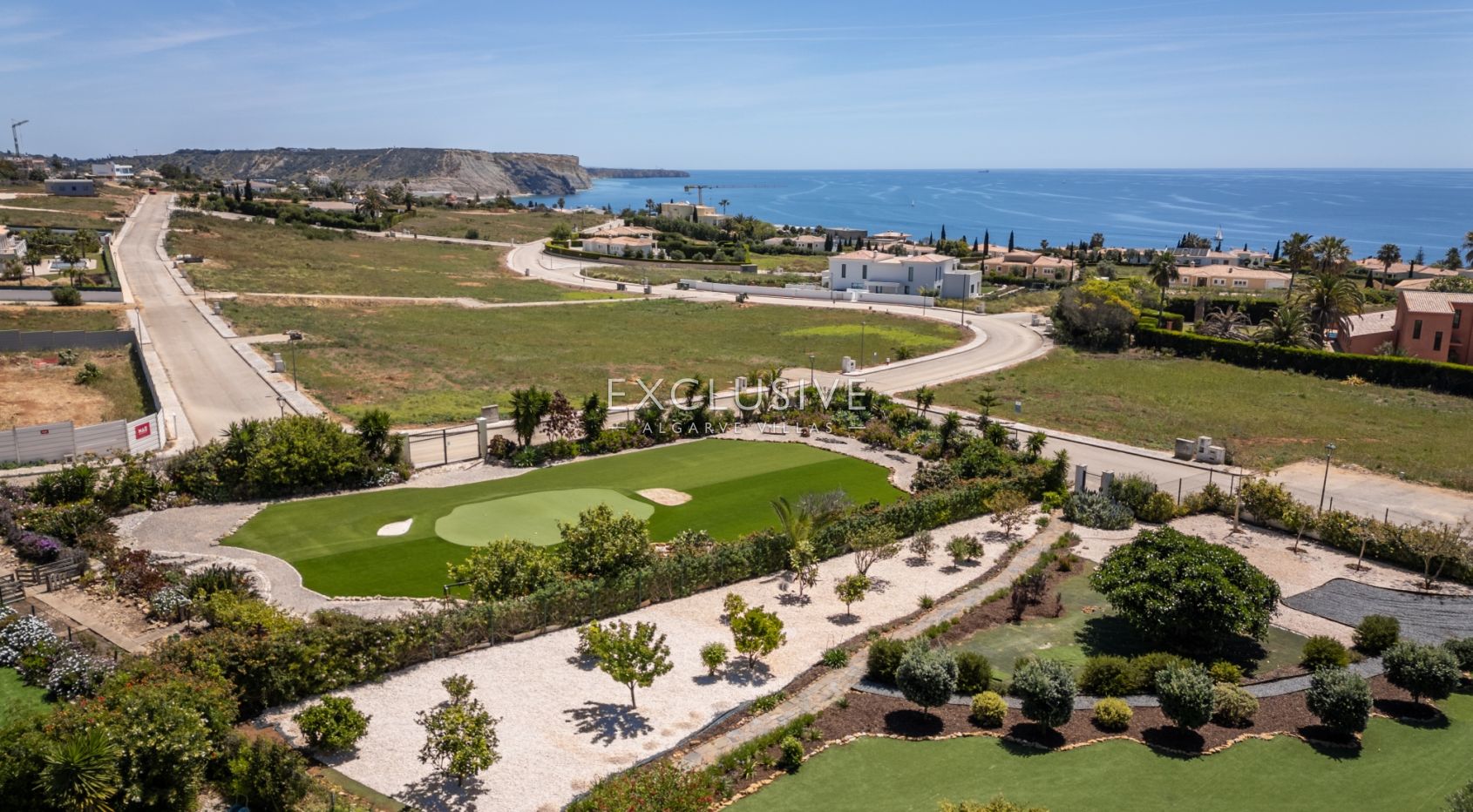 Building plot with sea views in Luz, Lagos, Algarve