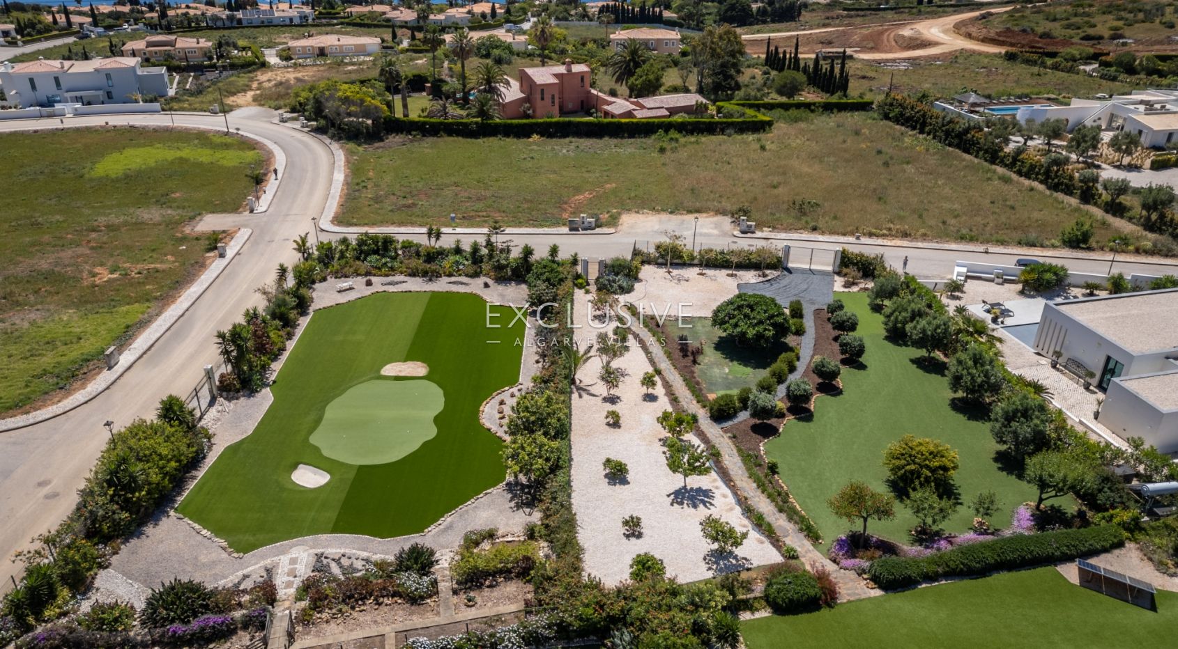Building plot with sea views in Luz, Lagos, Algarve
